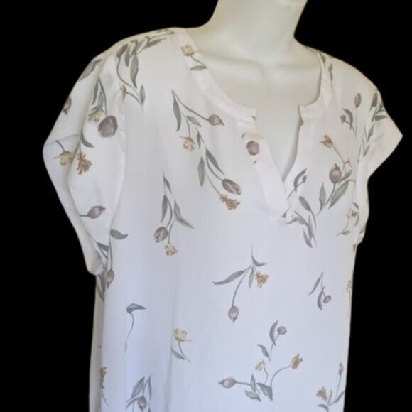 White Floral Blouse Top Size XXL New NWT - Picture 2 of 5